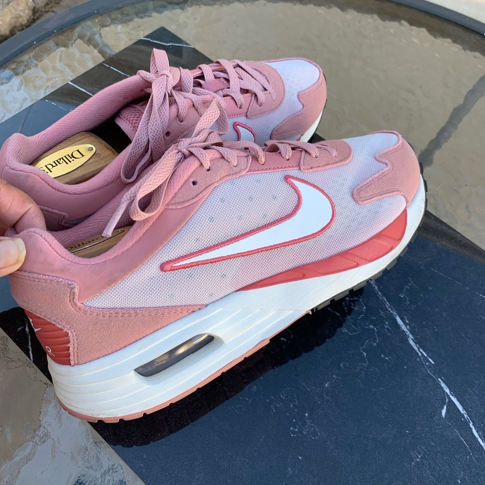 Nike Air Max Solo Casual Sneakers from Finish Line size 9
